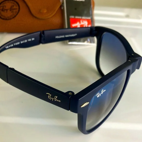 Ray-Ban Wayfarers Folding Gradient Sunglasses NWT ☀️😎🕶️